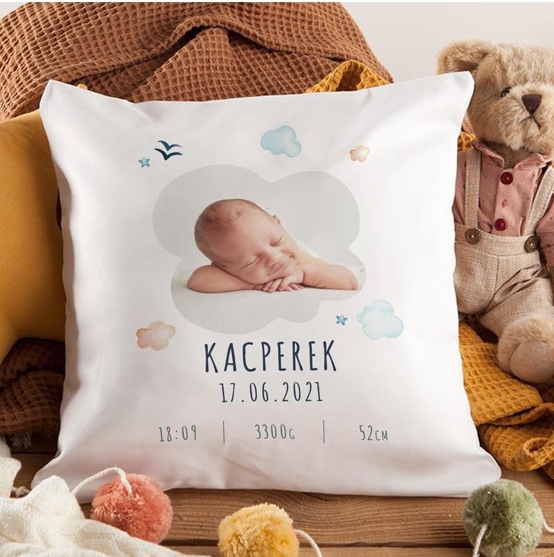 Prezent dla dziecka poduszka ze zdjęciem chmurki metryczka